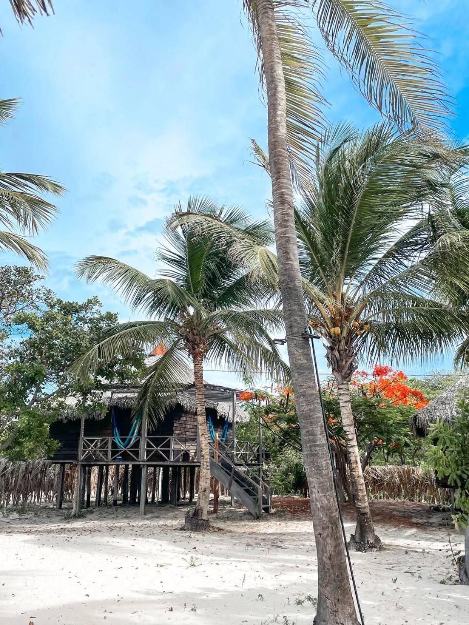 Atins Beach Chales Luaran gambar