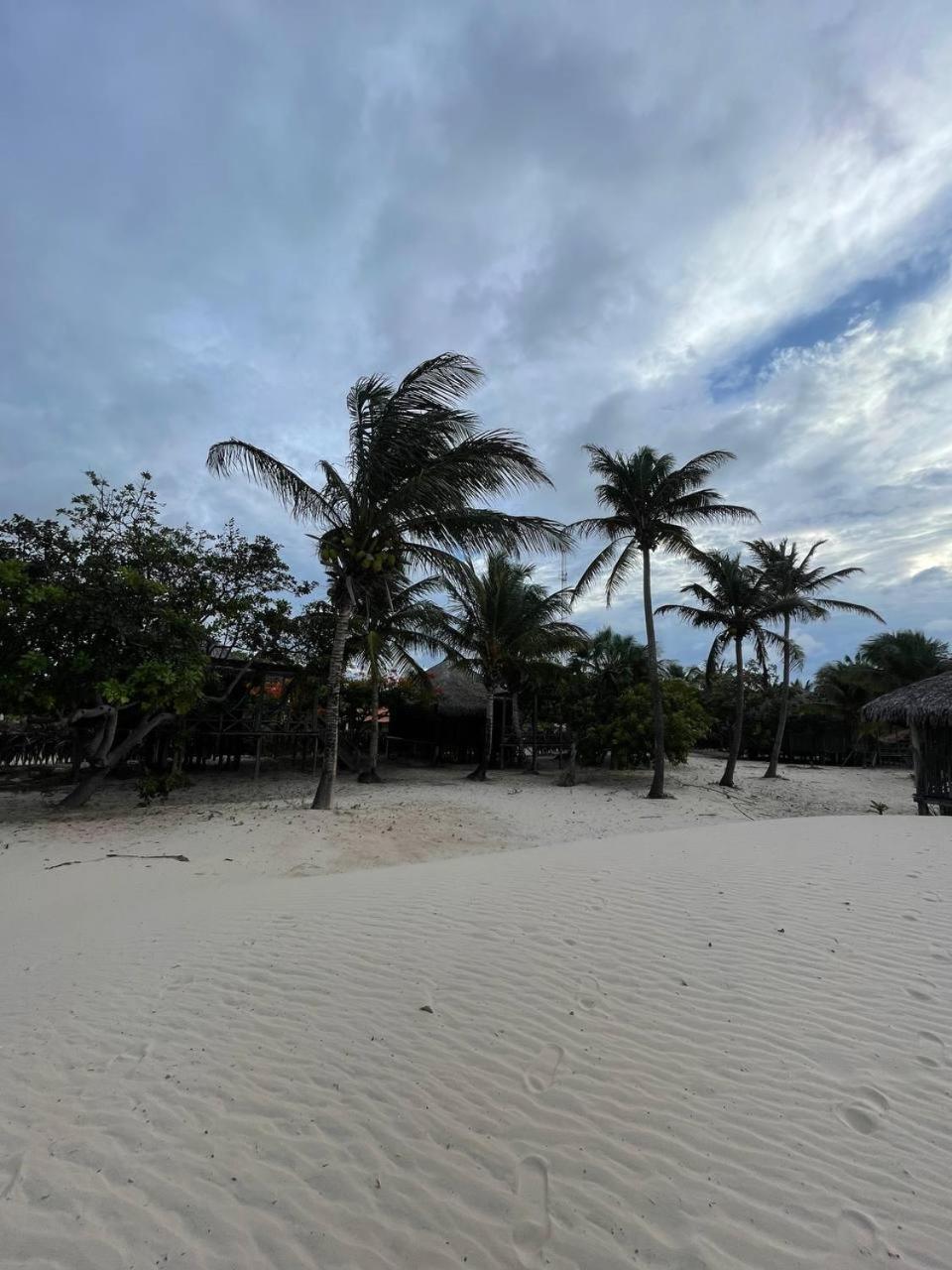 Atins Beach Chales Luaran gambar