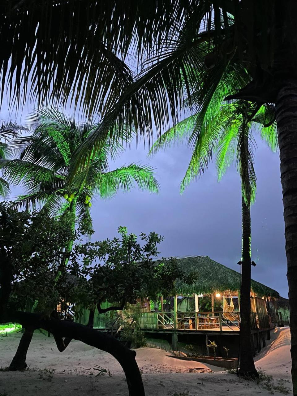 Atins Beach Chales Luaran gambar