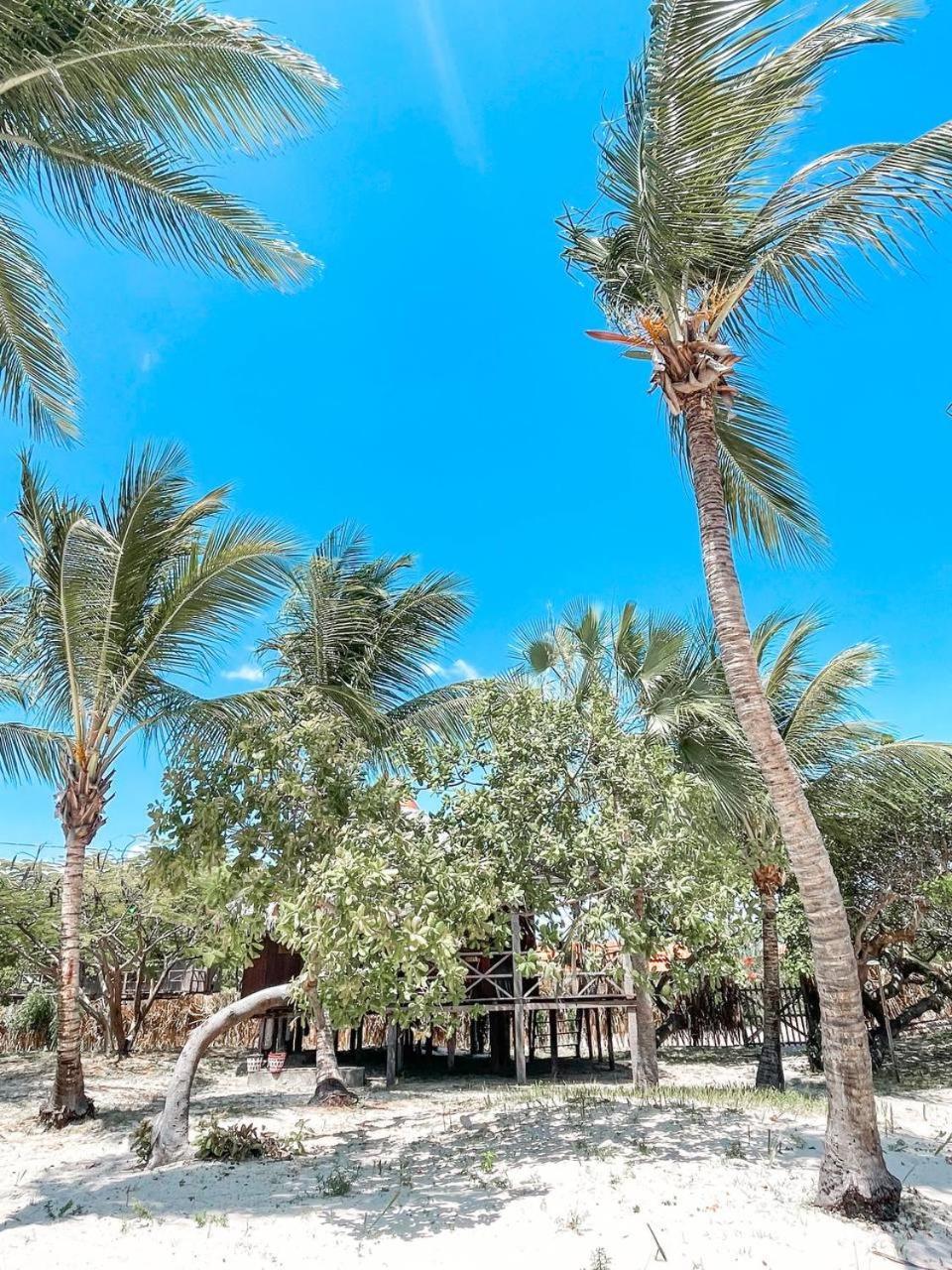 Atins Beach Chales Luaran gambar